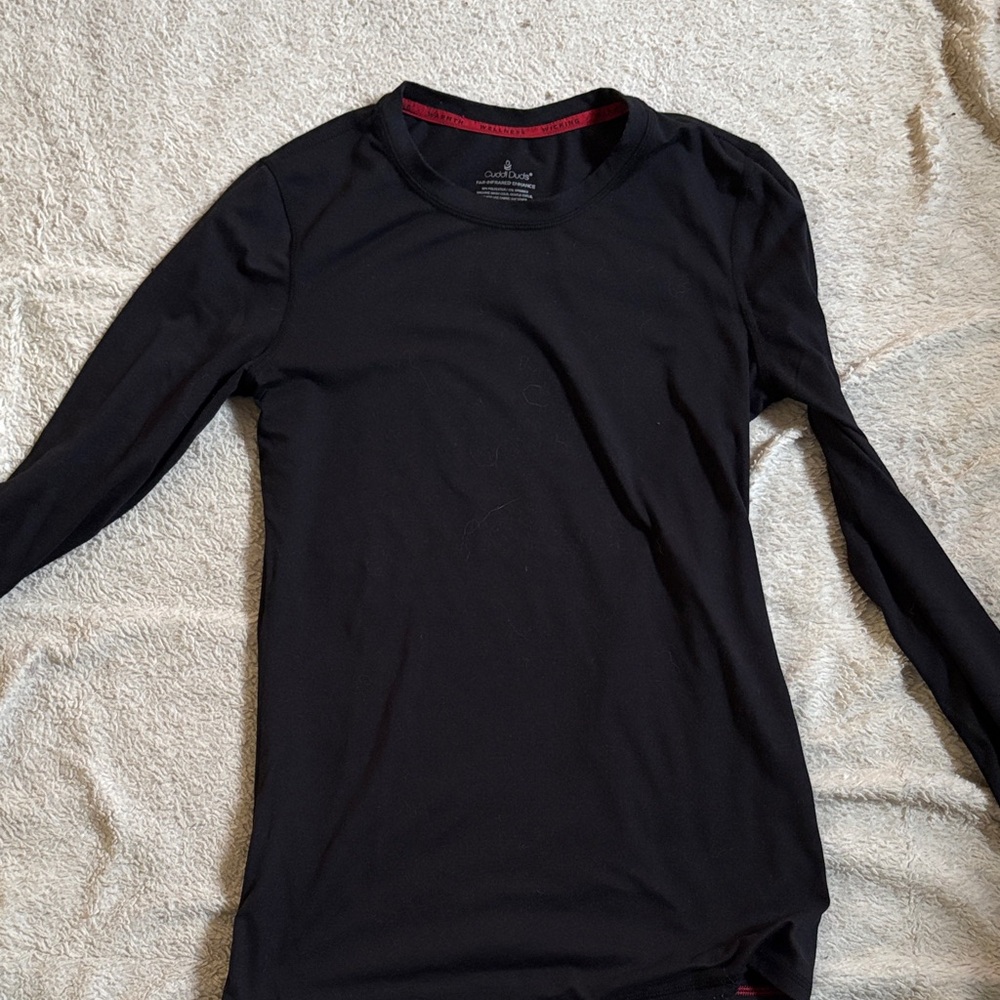 Cuddl Duds Woman's Black Long Sleeve Tee